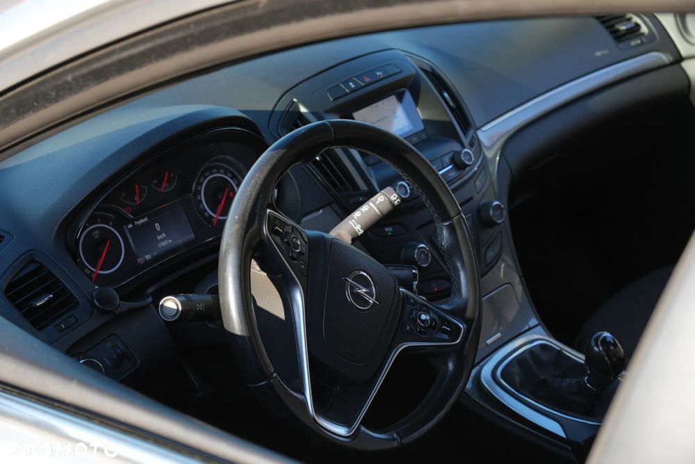 Opel Insignia - 20