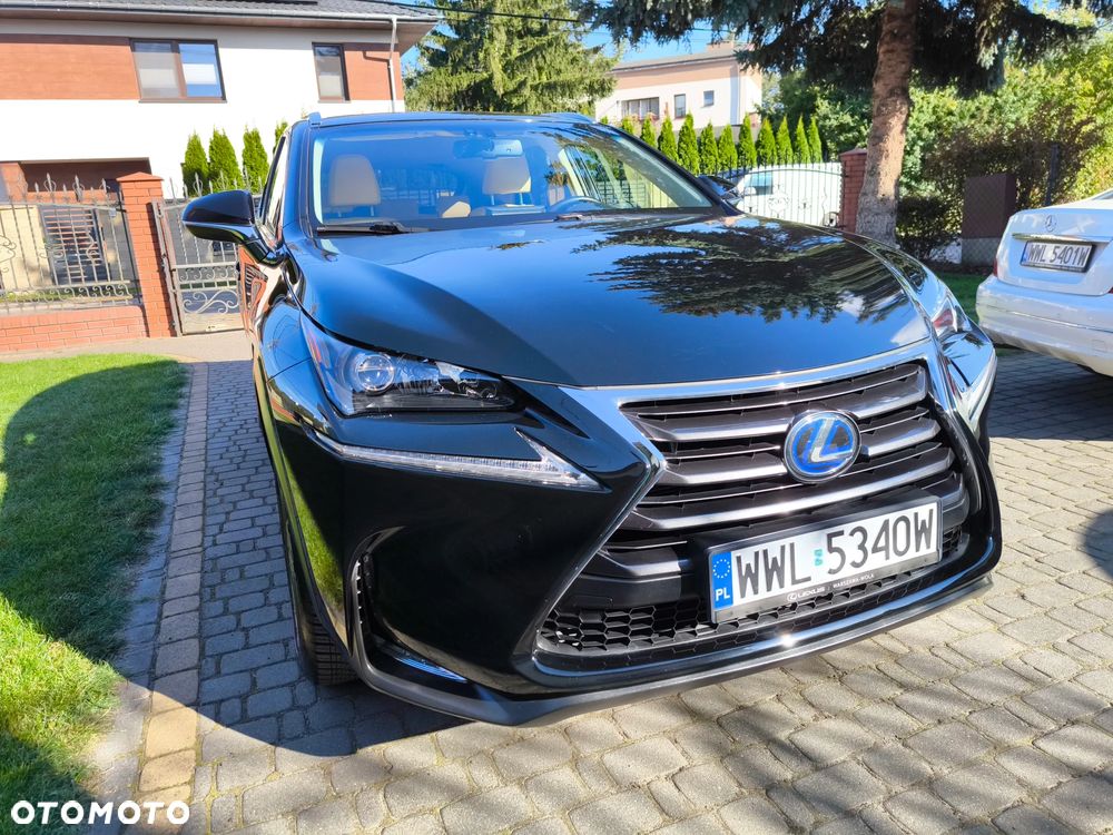 Lexus NX 300h Comfort AWD - 10