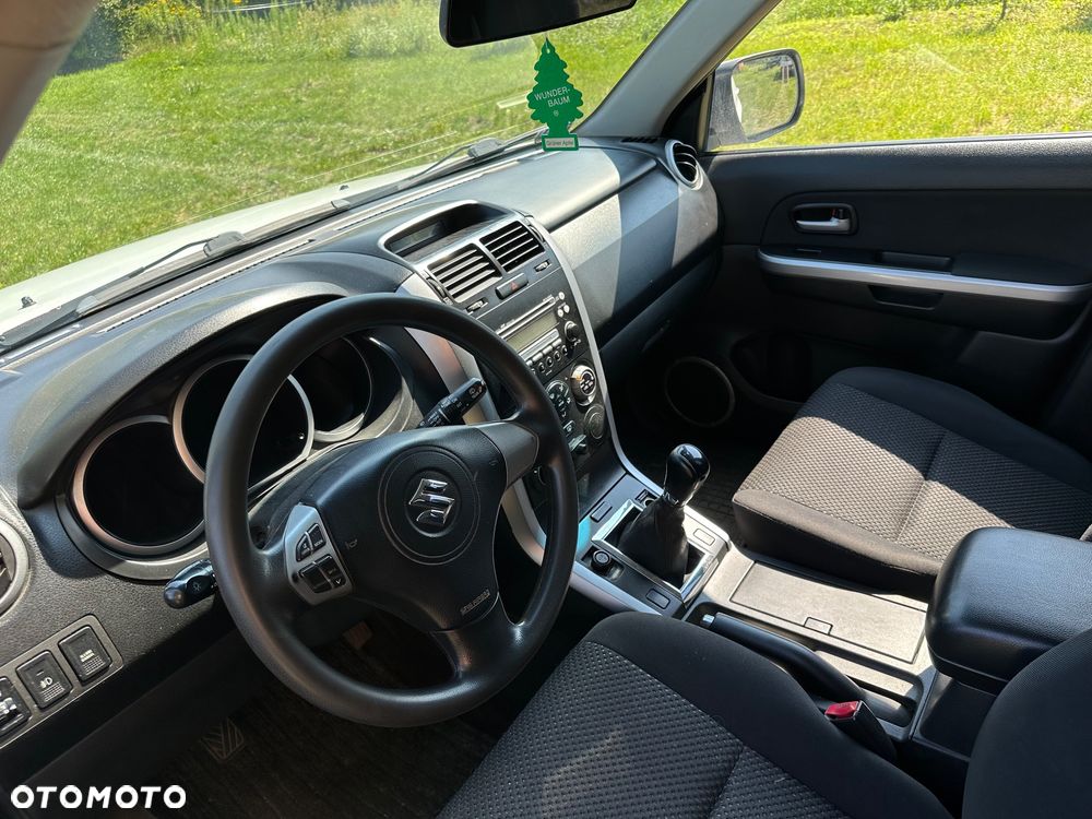 Suzuki Grand Vitara - 3