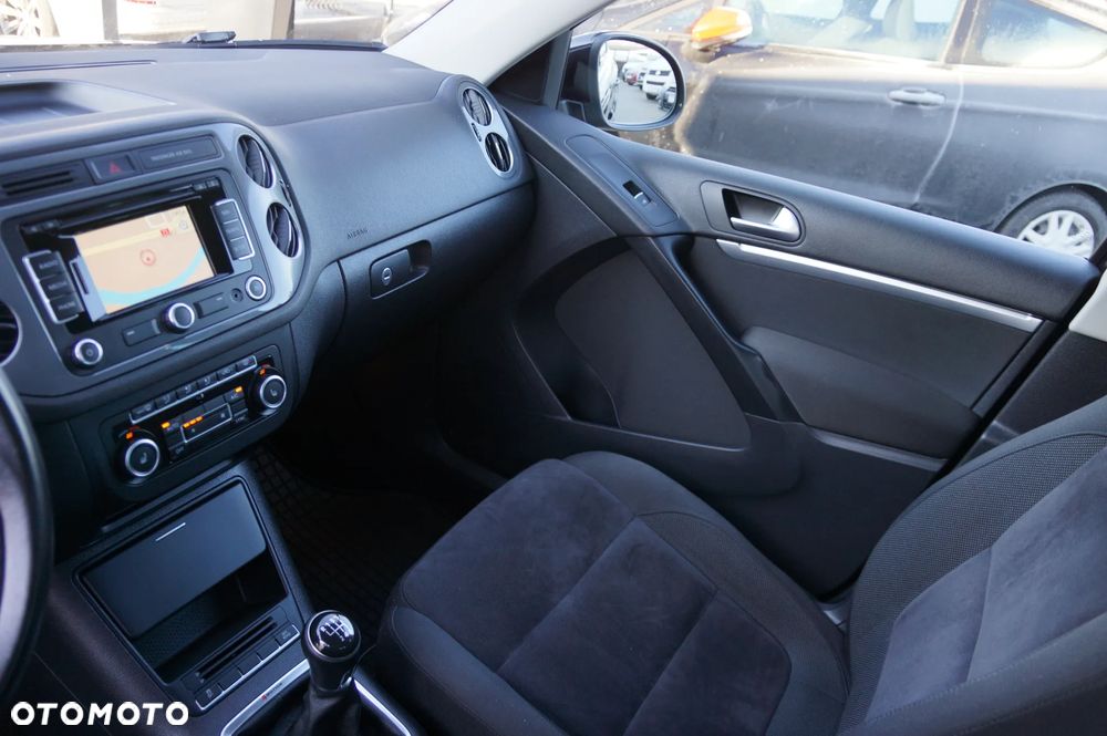 Volkswagen Tiguan 2.0 TDI DPF 4Motion Track & Field - 20