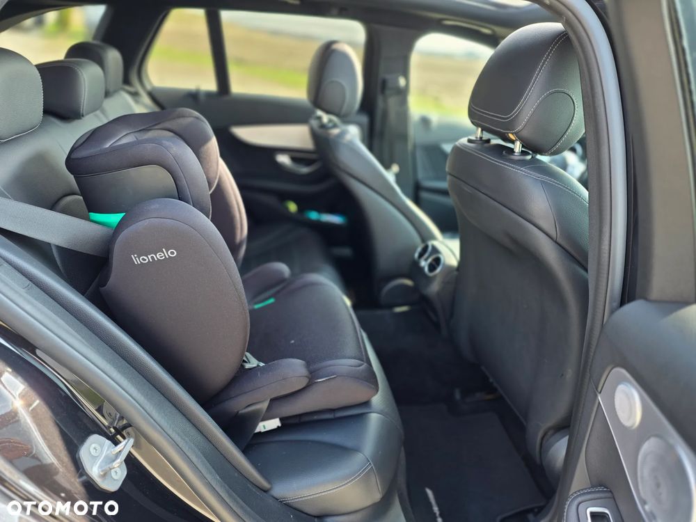 Mercedes-Benz Klasa C 300 d 9G-TRONIC - 25