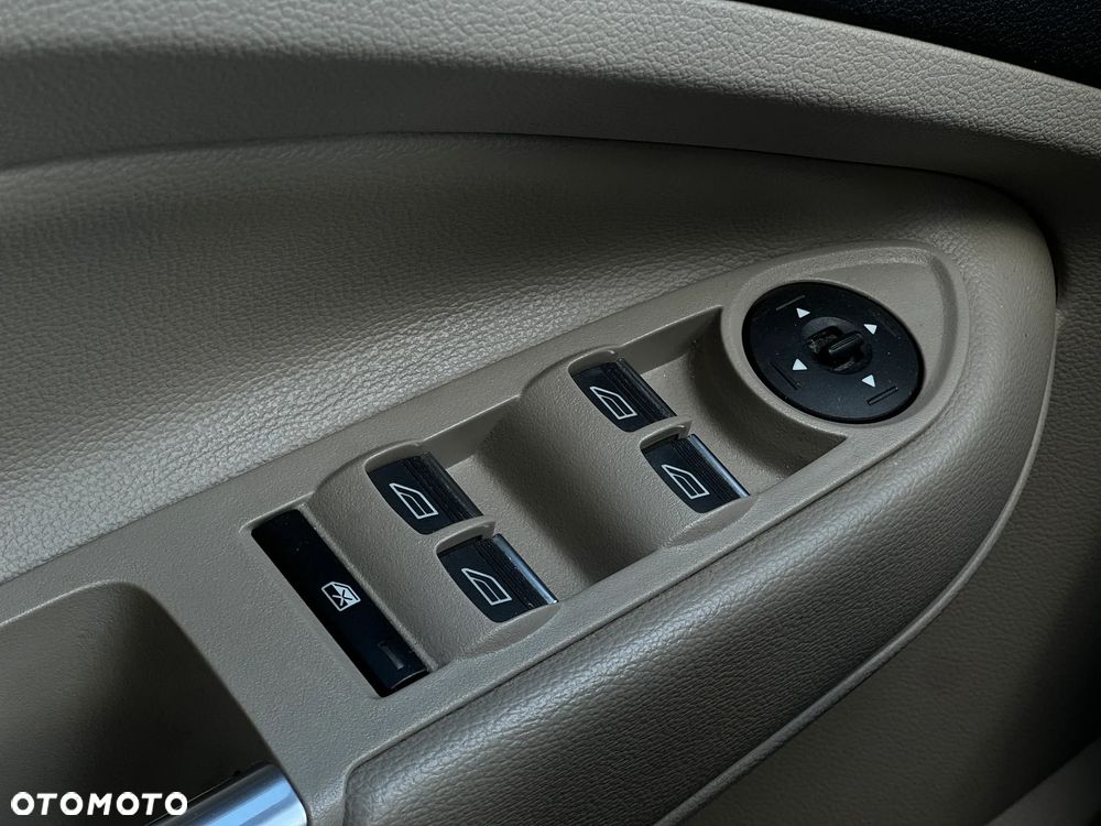 Ford Kuga - 14