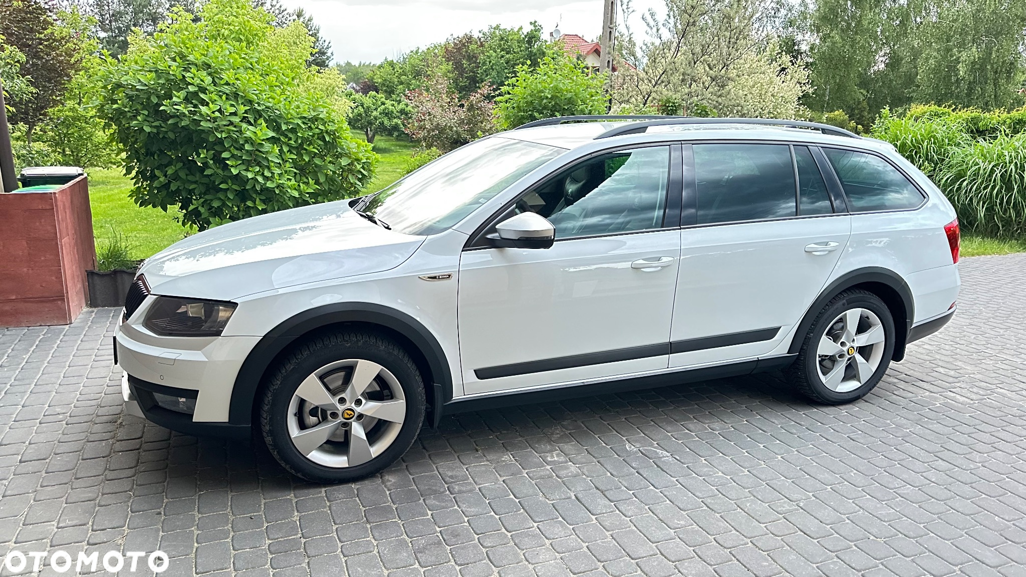 Skoda Octavia Scout 2.0 TDI 4x4 DSG - 7