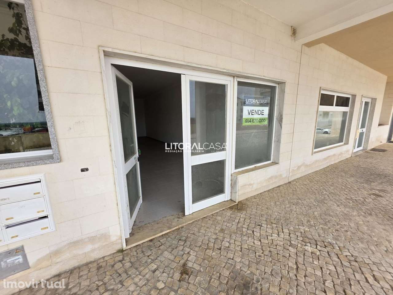 Loja com 71 m2 e Lugar de Garagem - Grande imagem: 3/19