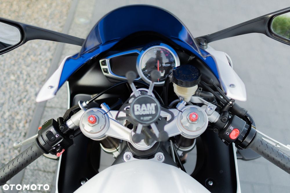 Triumph Daytona - 21