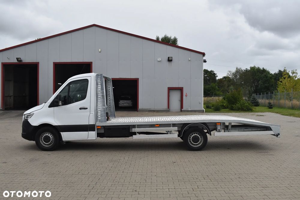 Mercedes-Benz Sprinter - 4