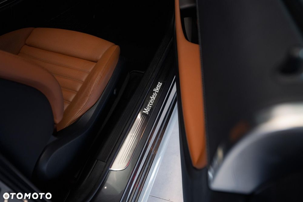 Mercedes-Benz Klasa C 300 4MATIC 9G-TRONIC - 35