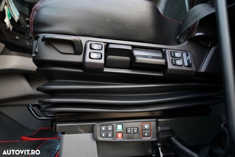 Scania S 580 / V8 / EDIȚIE LIMITATĂ ORIGINALĂ / NR. 010 / RETARDER / I-PARK COOL / AER COMPLET MATIC / PIELE / EXPRESS / - 22