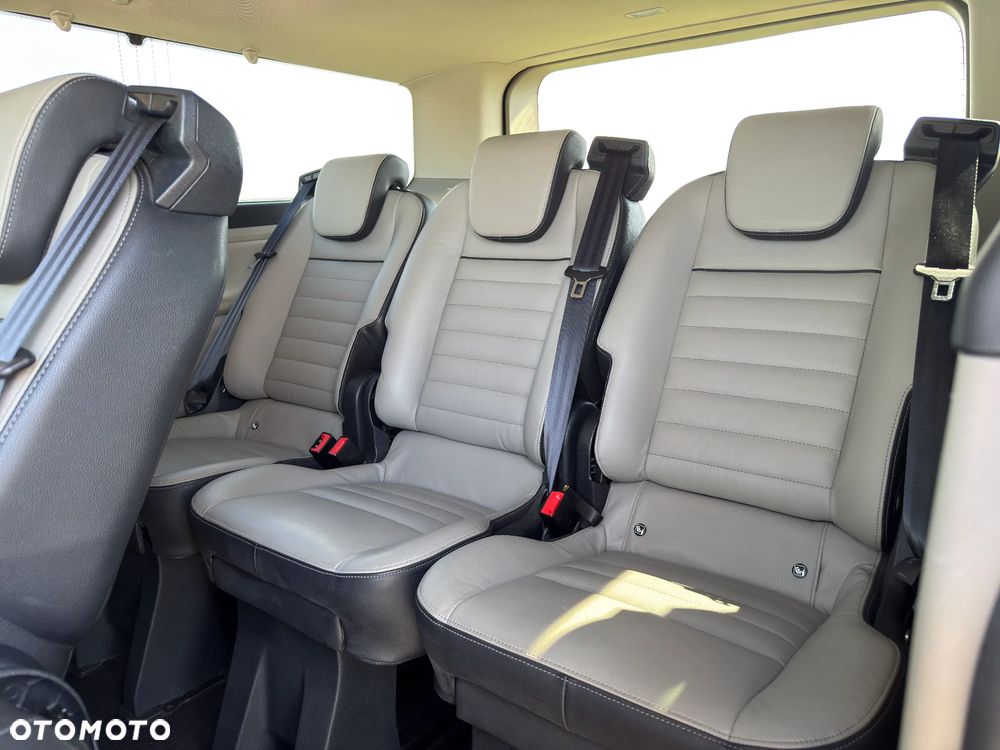 Ford Tourneo Custom - 18