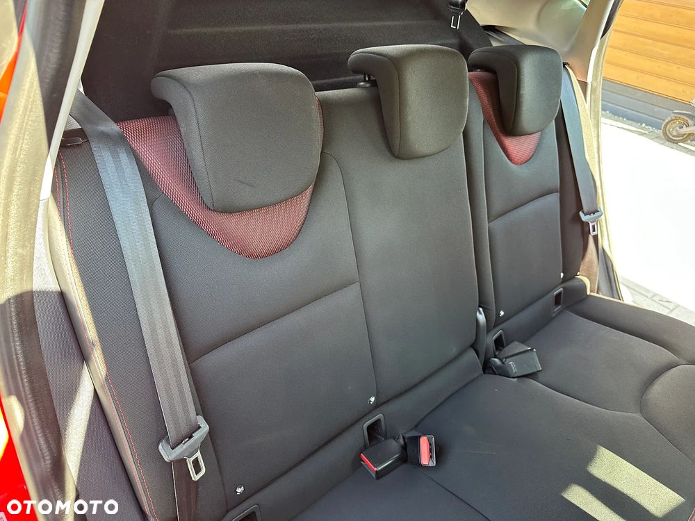 Renault Clio - 25