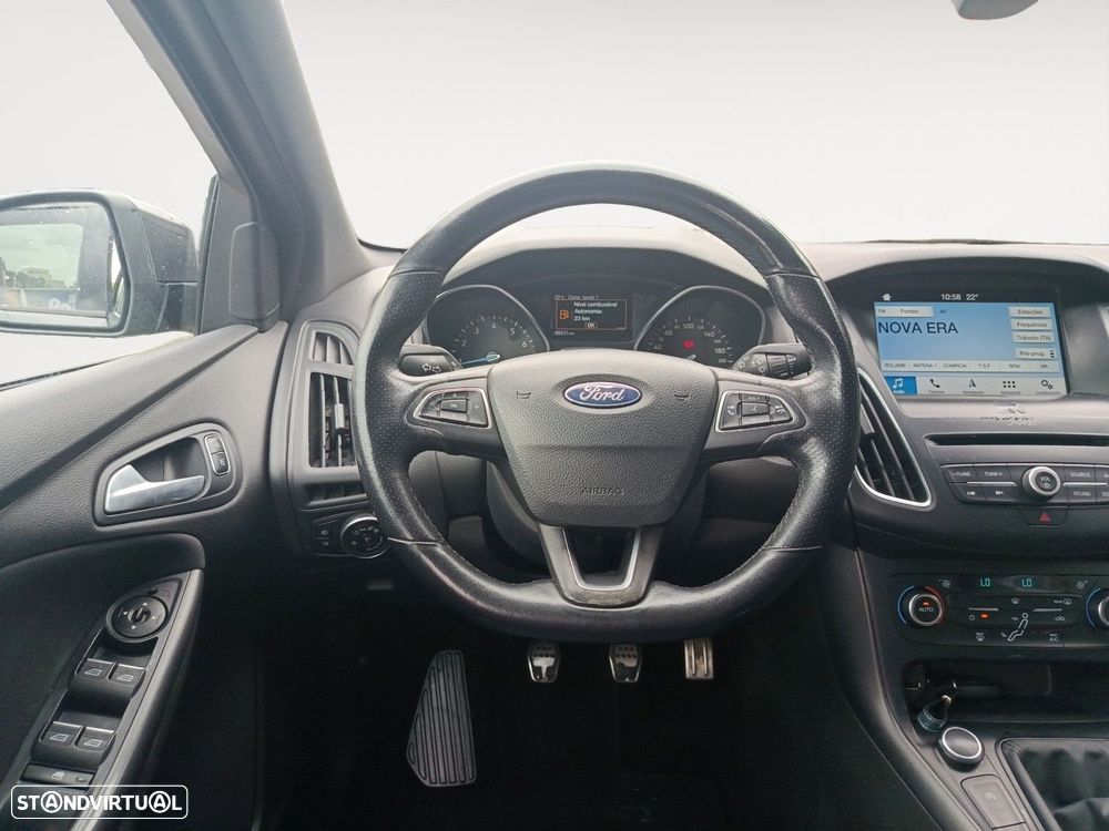 Ford Focus 1.0 EcoBoost MHEV ST-Line - 12