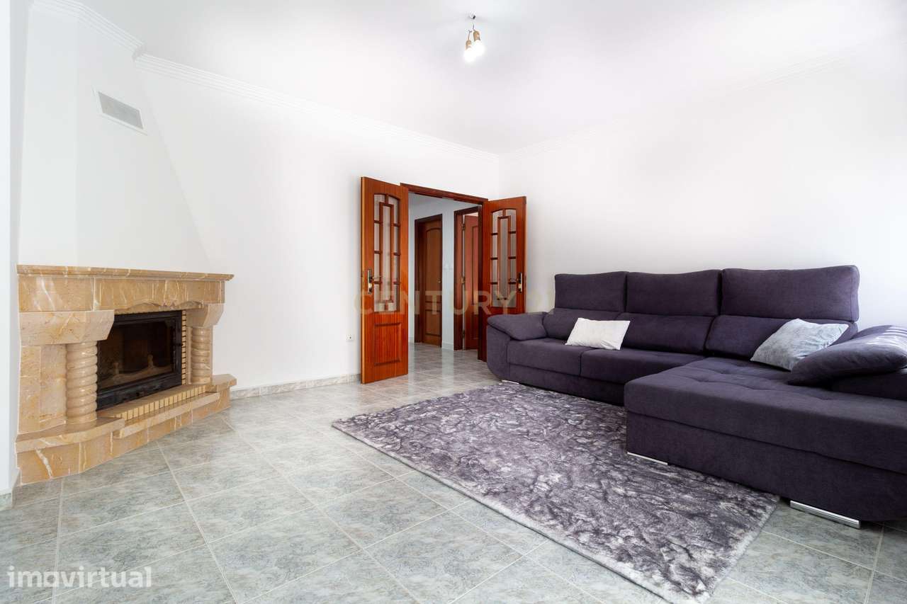 Apartamento T3 - (Visitas suspensas Temporariamente). nova Moita - Boa - Grande imagem: 3/25