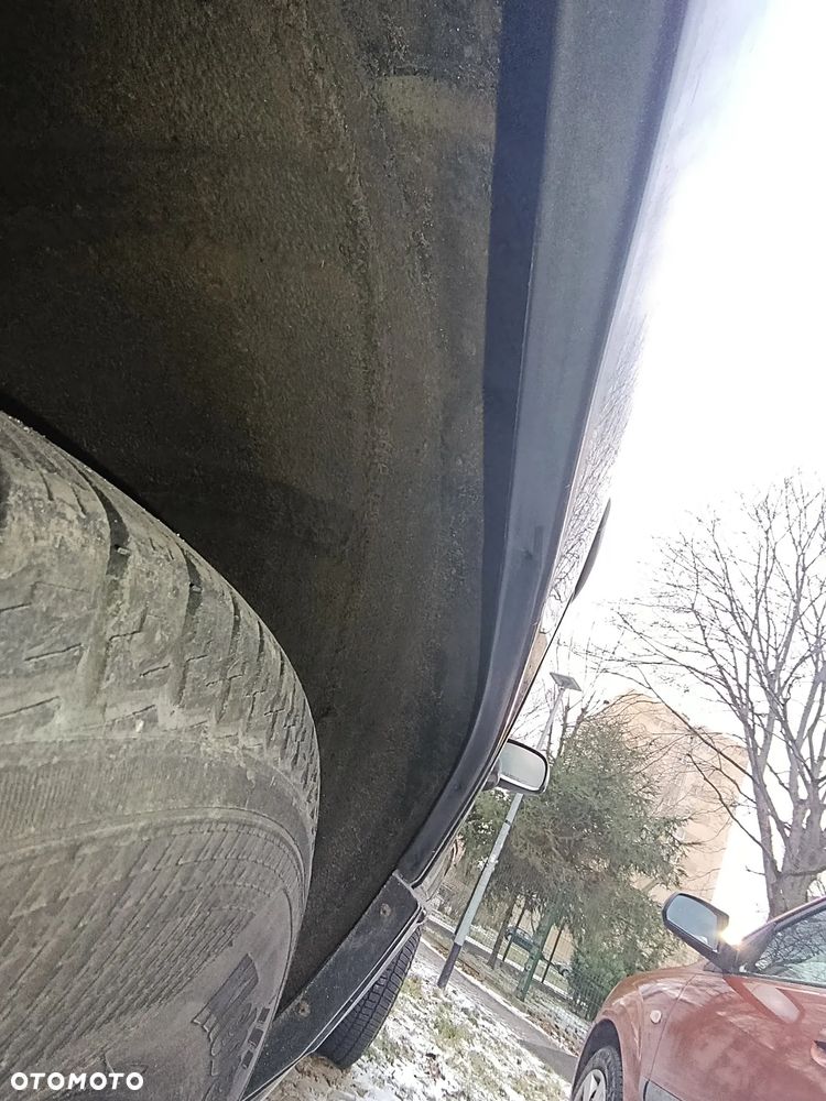 Jeep Grand Cherokee - 24