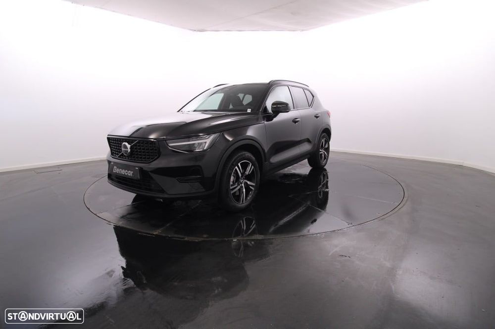 Volvo XC 40 2.0 B3 Plus Dark - 2