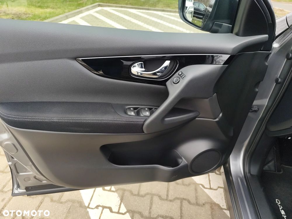 Nissan Qashqai 1.3 DIG-T N-Connecta EU6d - 11