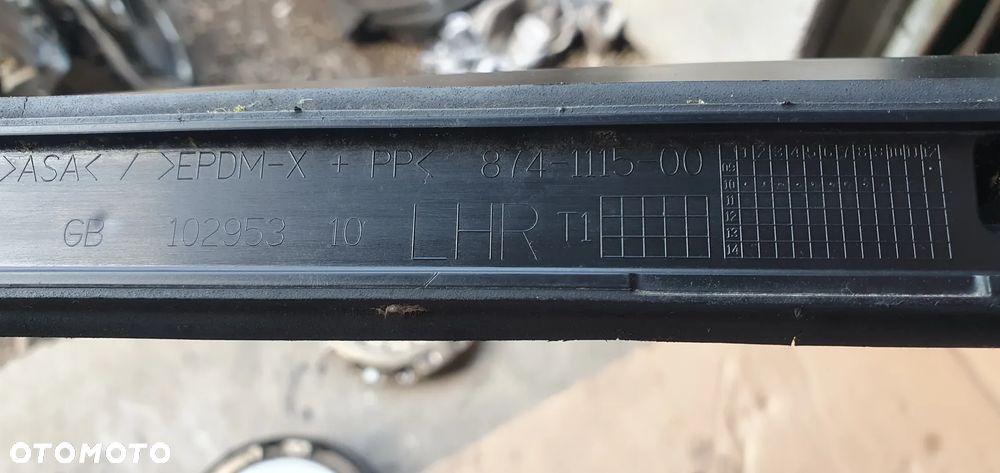 Reling dachowy lewy BMW X1 E84 - 7