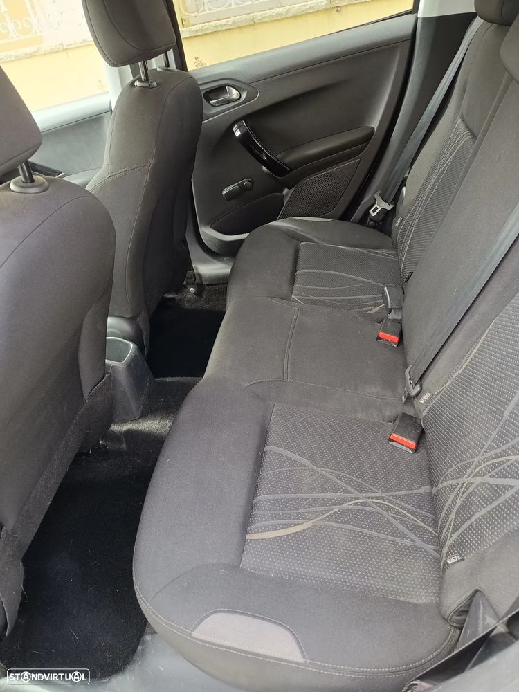 Peugeot 208 1.0 VTi Active - 12