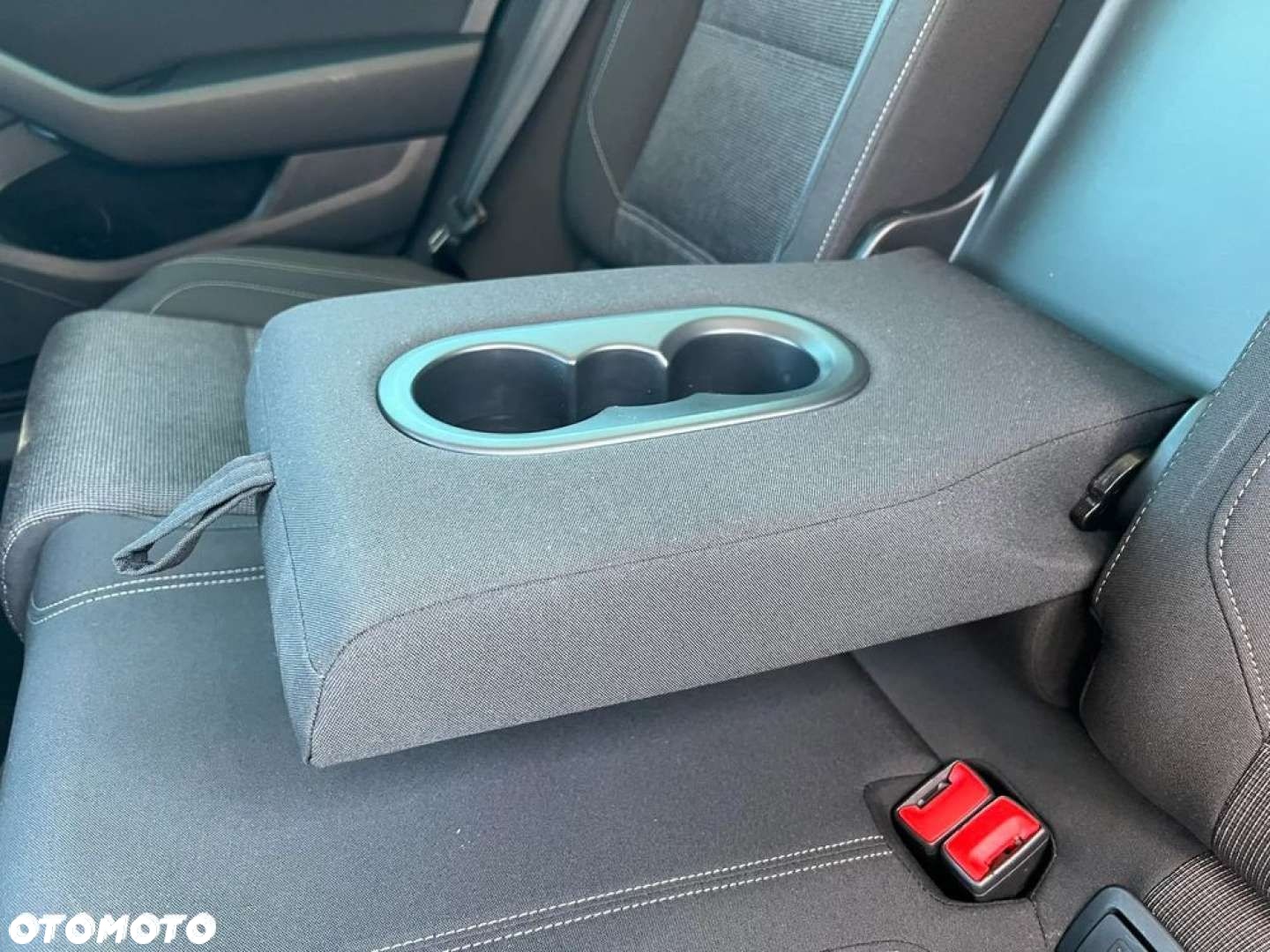 Volkswagen Passat - 18