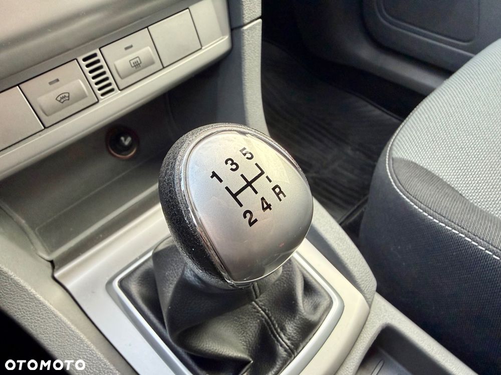 Ford Focus 1.8 Style+ - 23
