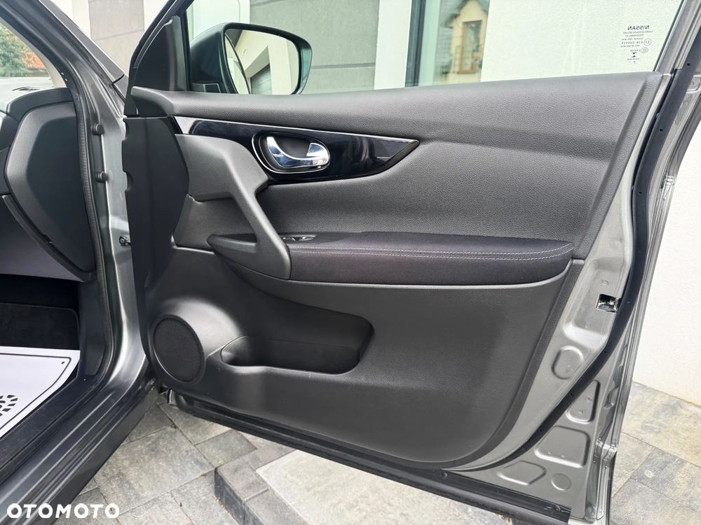 Nissan Qashqai 1.3 DIG-T N-Tec - 28
