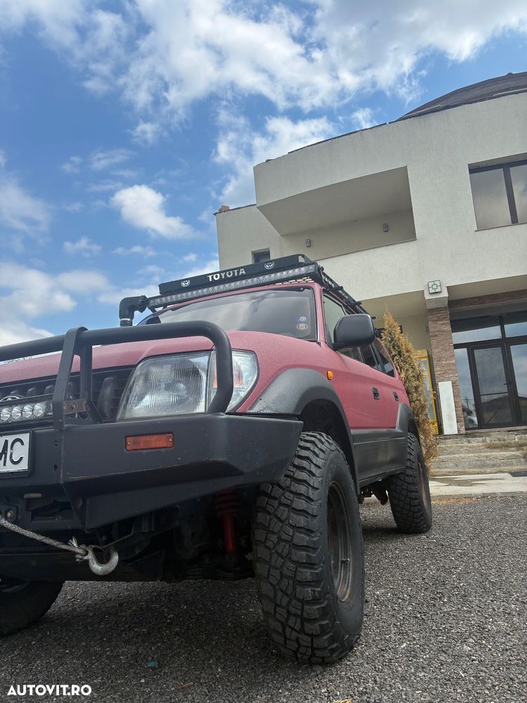 Toyota Land Cruiser - 7