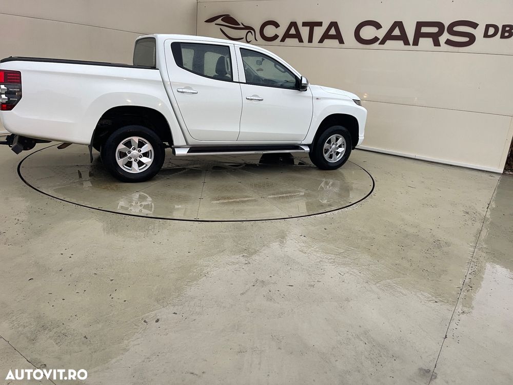 Mitsubishi L200 Double Cab 2.2 DI-D M/T Intense - 16