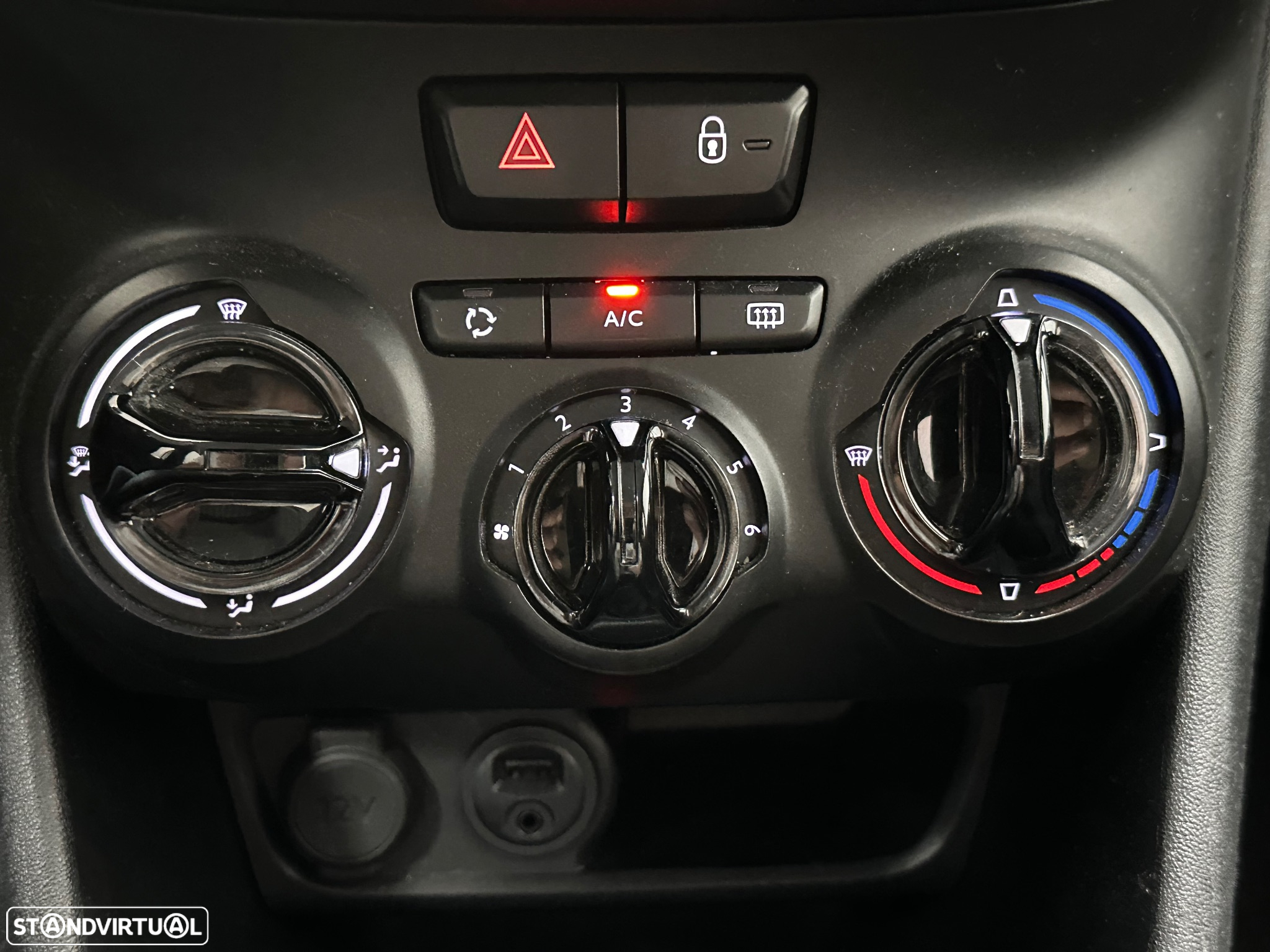 Peugeot 208 XA 1.6 Hdi - 10