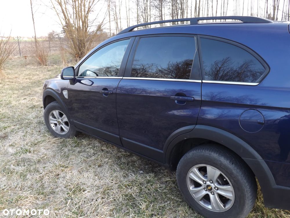Chevrolet Captiva 2.4 LS 5os - 7