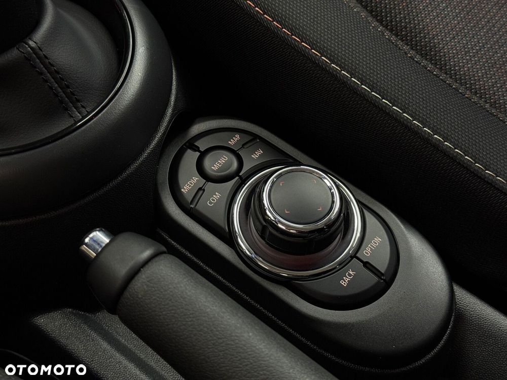 MINI Cooper Standard - 26