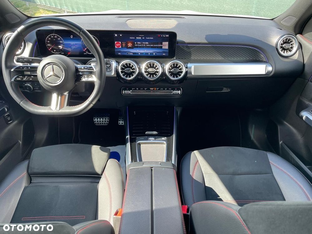 Mercedes-Benz GLB - 10