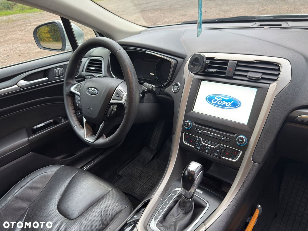 Ford Mondeo 2.0 TDCi Titanium PowerShift - 24