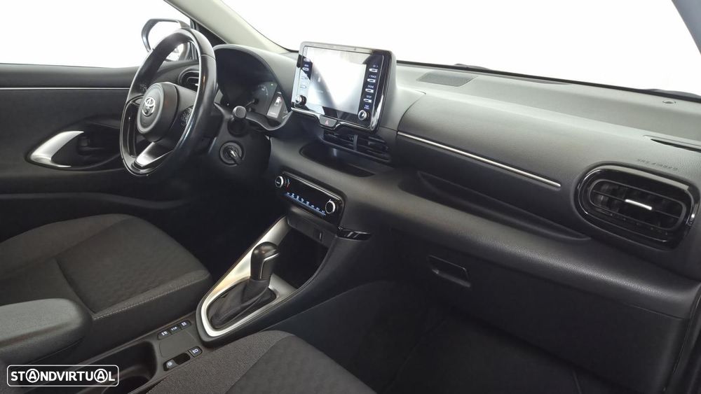 Toyota Yaris 1.5 HSD Comfort+P.Style - 9