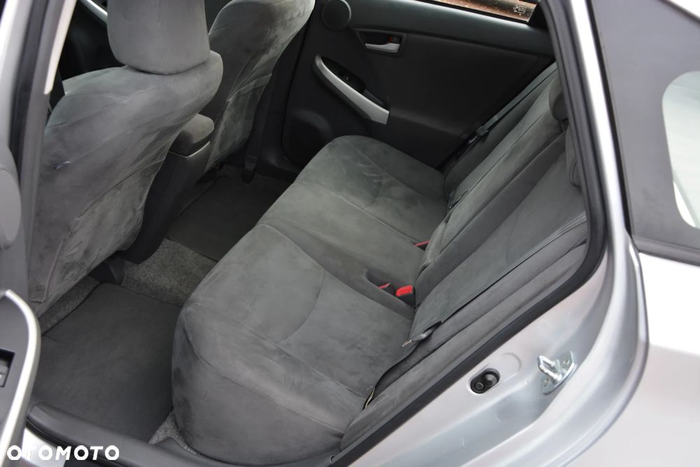 Toyota Prius 1.8 HSD Prestige - 35