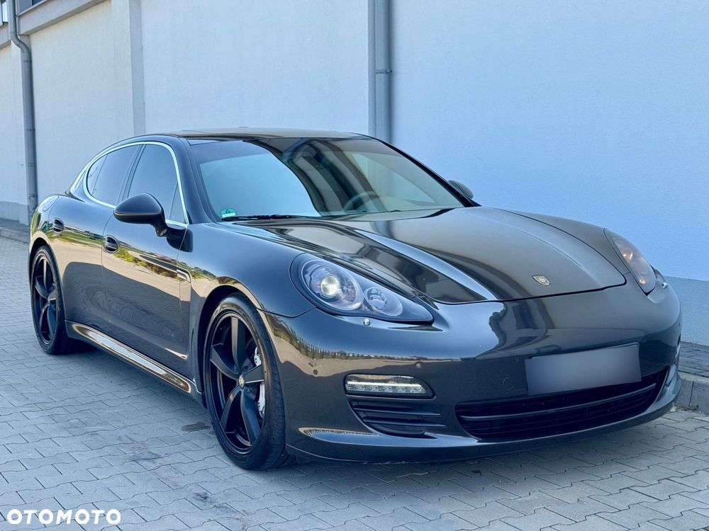 Porsche Panamera 4S PDK - 26