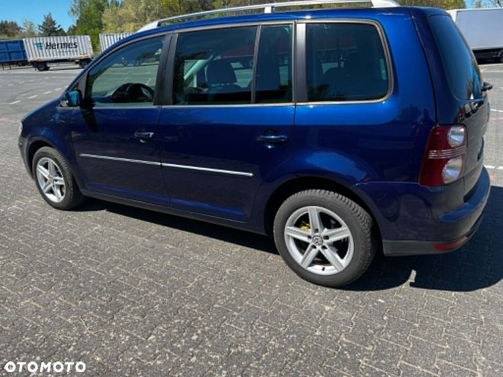 Volkswagen Touran 1.4 TSI Trendline DSG - 6