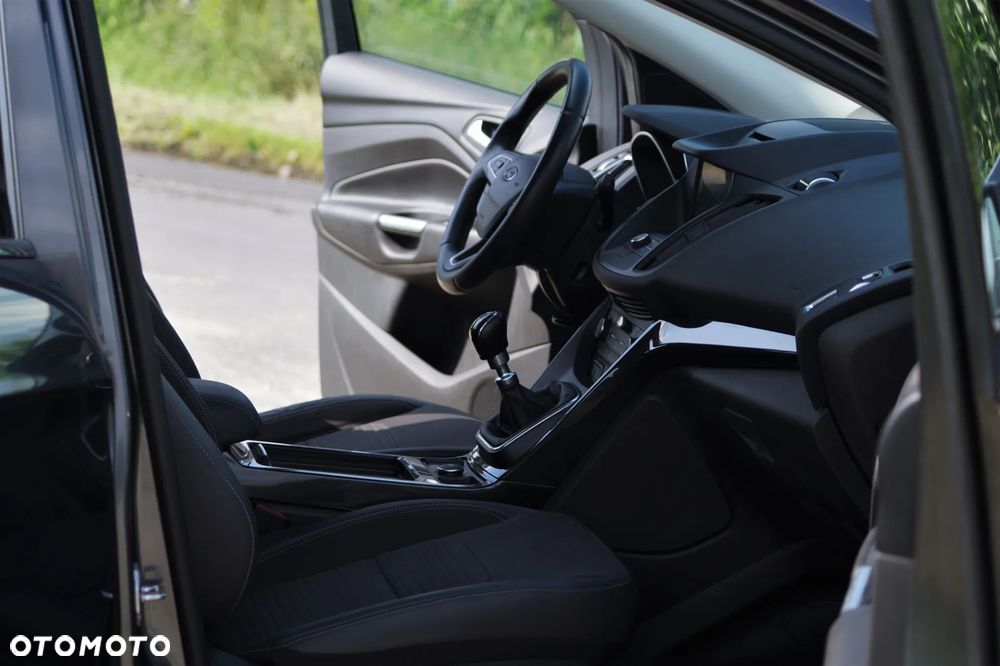 Ford Kuga - 22