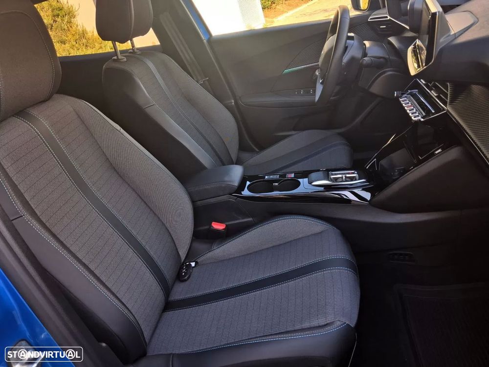 Peugeot e-2008 50 kWh Allure Pack - 23