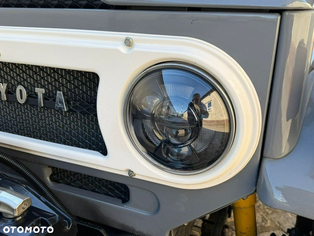 Toyota FJ - 17