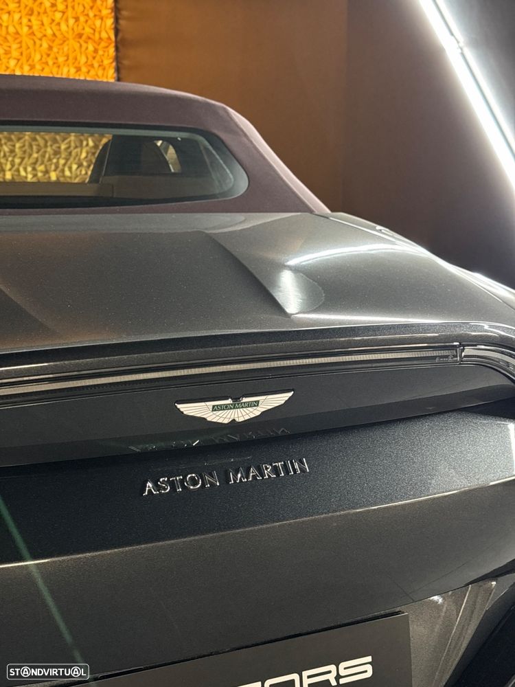 Aston Martin Vantage Roadster V8 - 40
