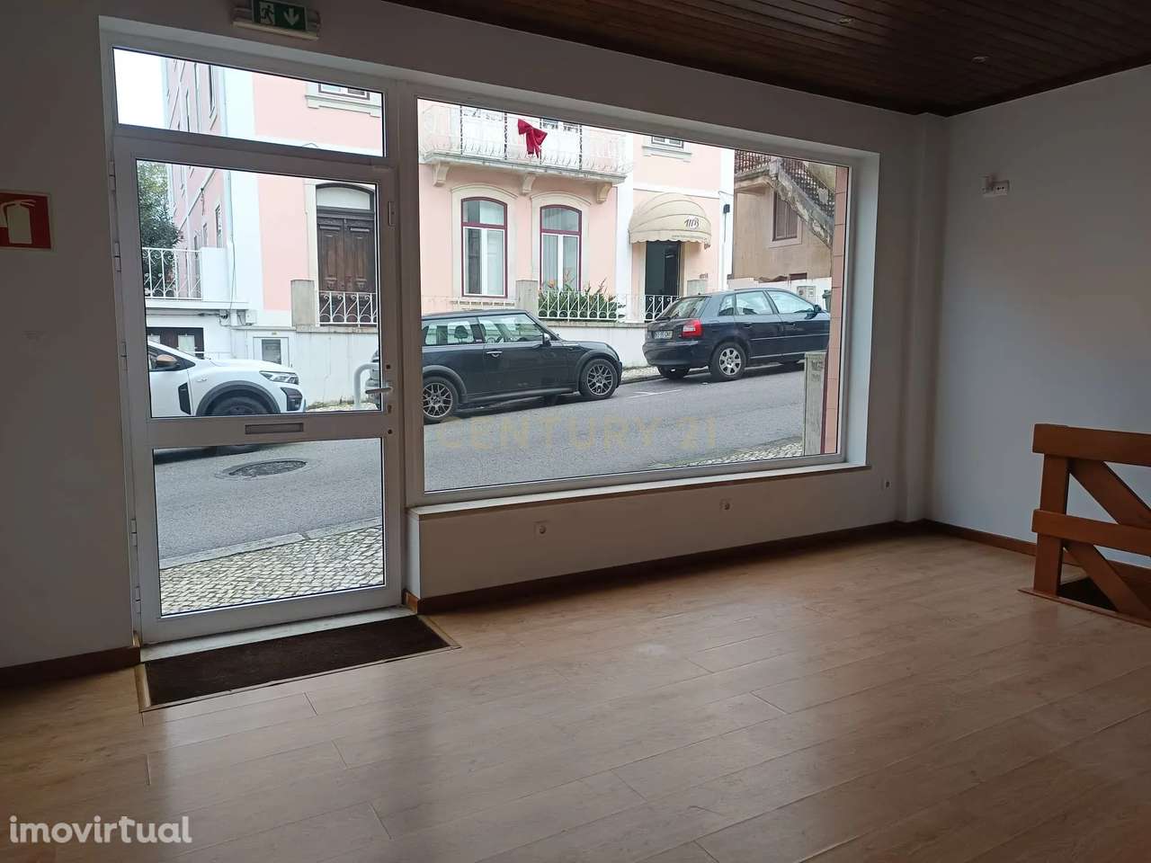 Loja comercial na Rua Antonio José de Almeida em Celas, Coimbra - Grande imagem: 2/11