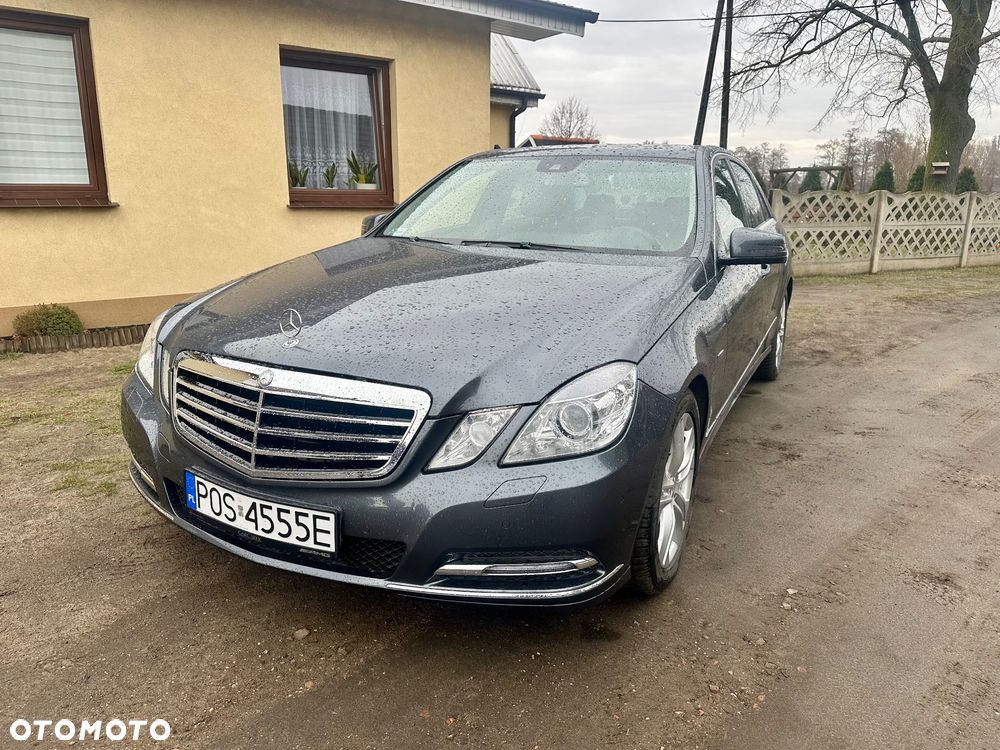 Mercedes-Benz Klasa E 300 CDI DPF BlueEFFICIENCY 7G-TRONIC Avantgarde - 4