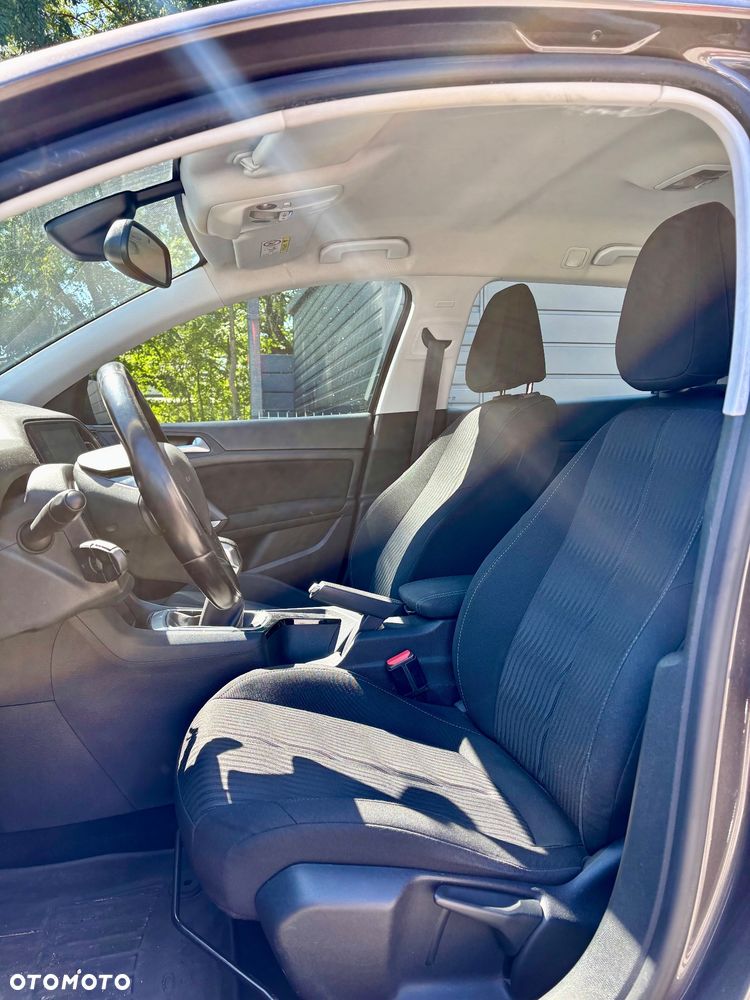 Peugeot 308 1.2 PureTech Allure S&S - 13