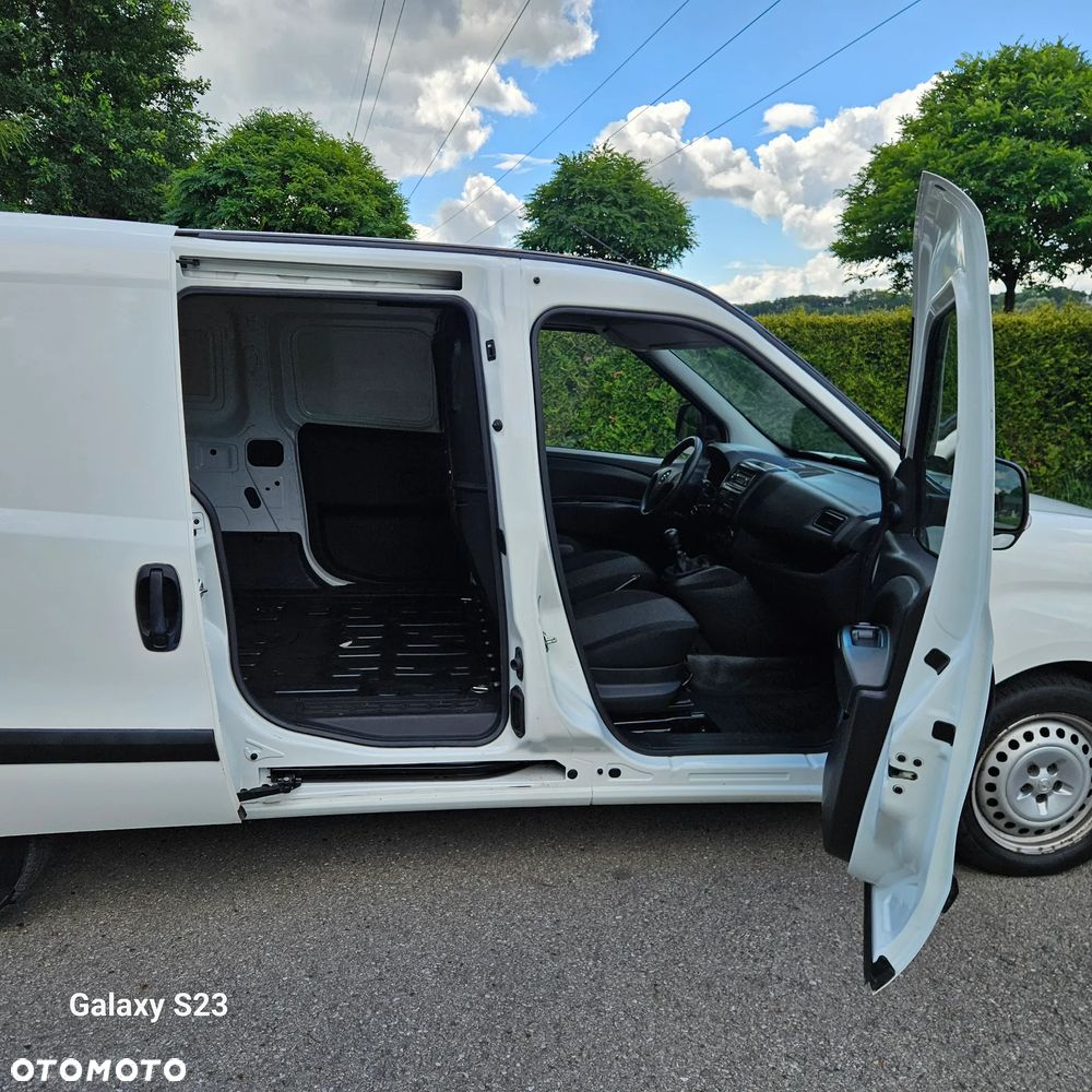 Opel COMBO - 28