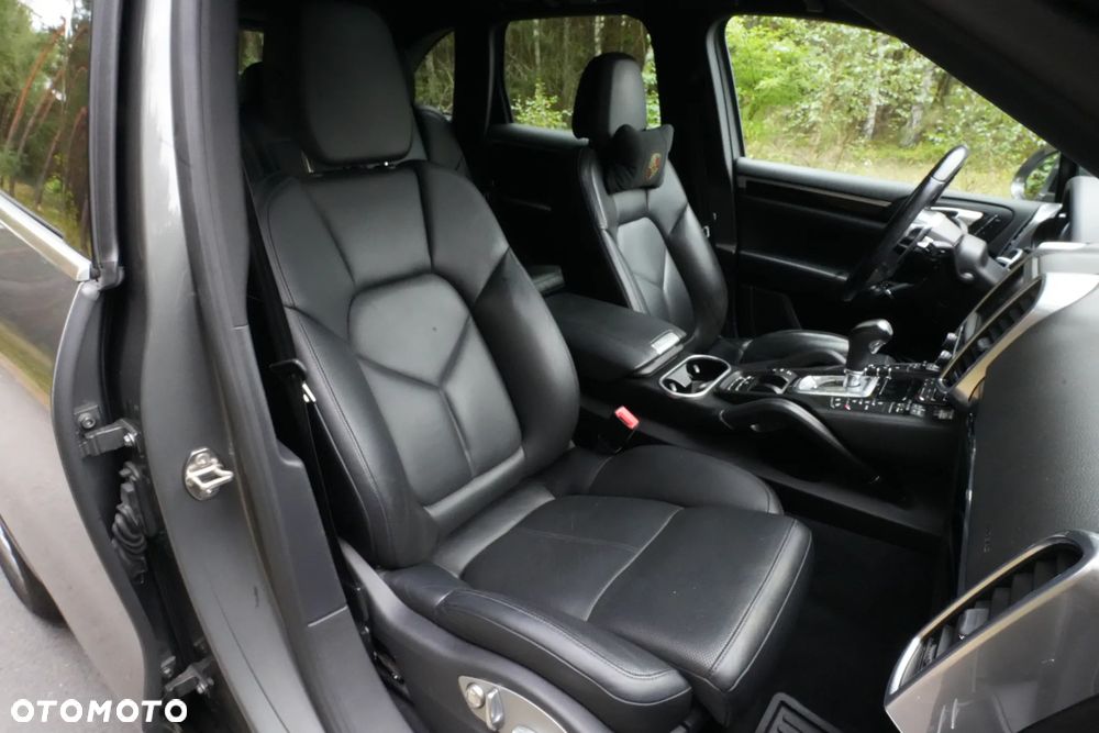 Porsche Cayenne - 13