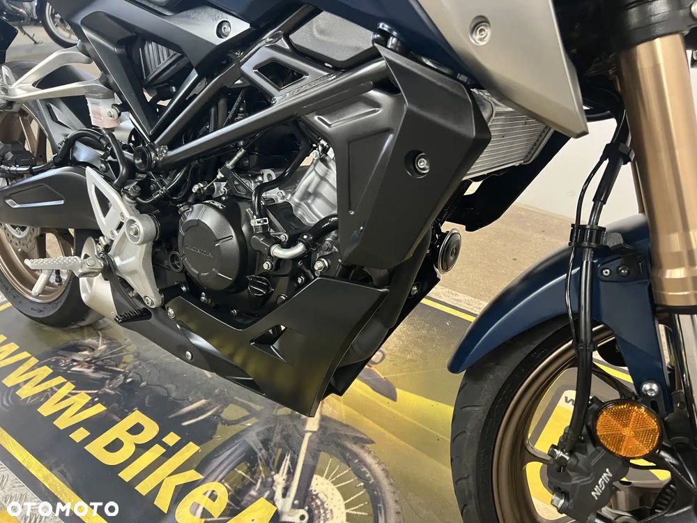 Honda CB - 11