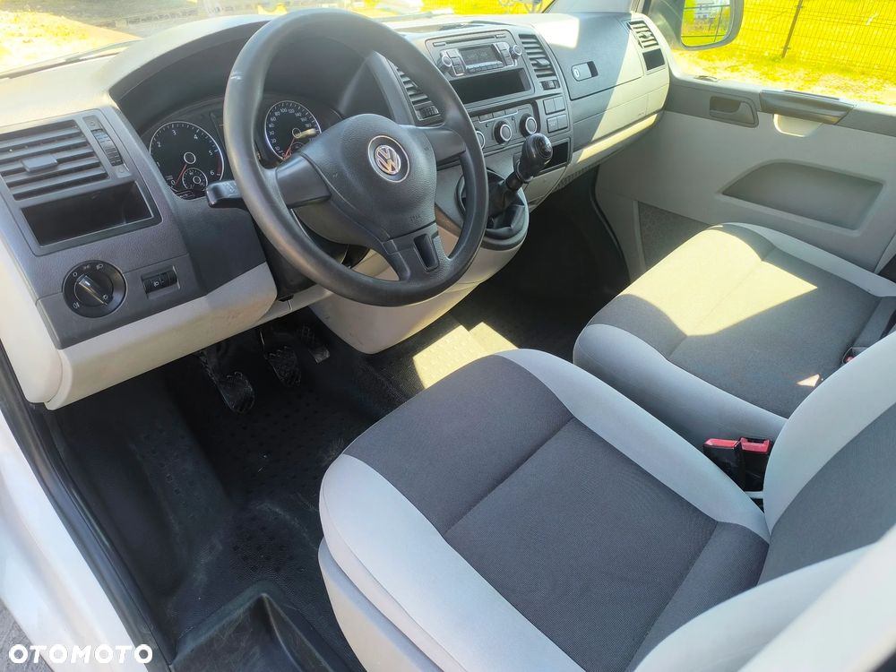 Volkswagen Transporter - 9