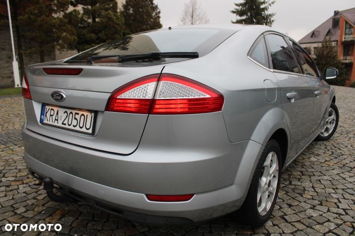 Ford Mondeo 2.0 Ambiente - 2