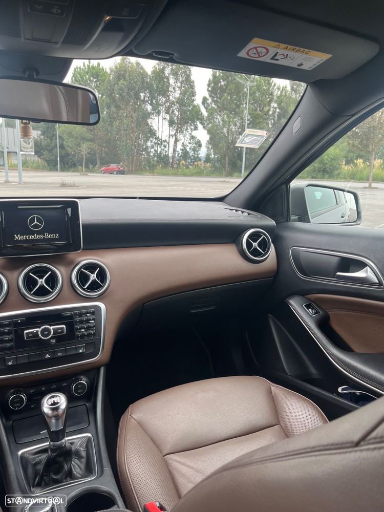 Mercedes-Benz A 180 Standard - 12