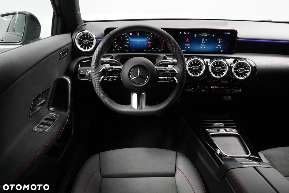 Mercedes-Benz Klasa A 200 AMG Line 7G-DCT - 19