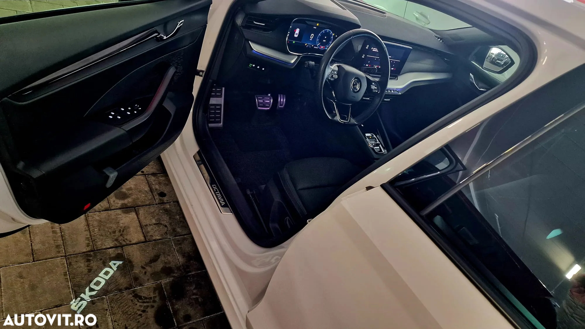 Skoda Octavia 1.5 TSI DSG MHEV Style - 12